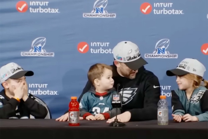 Who is the Eagles head coach with children?